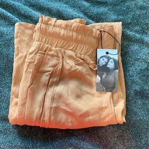 Kendal and Kylie neutral wide leg linen pants